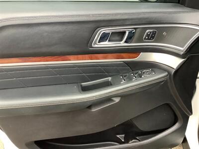 2017 Ford Explorer Platinum - Photo 10 - Crest Hill, IL 60403