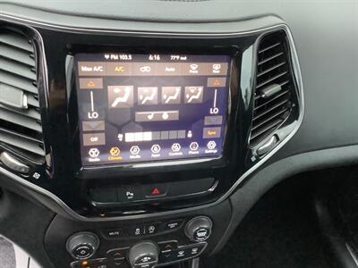 2019 Jeep Cherokee Limited - Photo 16 - Crest Hill, IL 60403