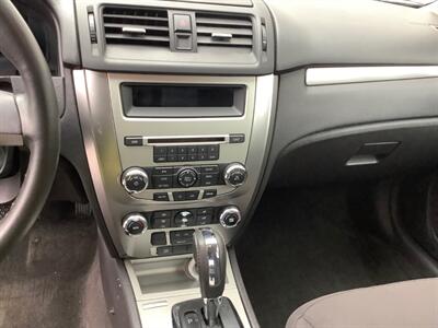 2011 Ford Fusion Hybrid   - Photo 13 - Crest Hill, IL 60403