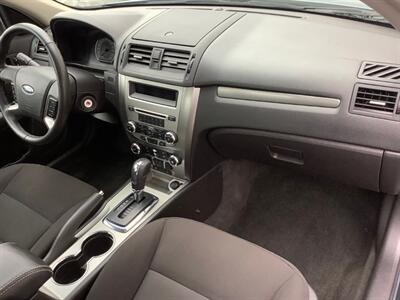 2011 Ford Fusion Hybrid   - Photo 29 - Crest Hill, IL 60403
