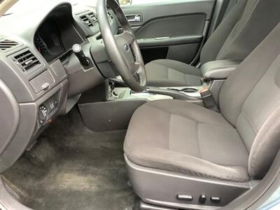 2011 Ford Fusion Hybrid   - Photo 11 - Crest Hill, IL 60403