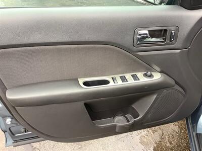 2011 Ford Fusion Hybrid   - Photo 8 - Crest Hill, IL 60403
