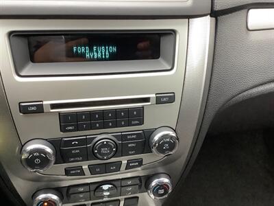 2011 Ford Fusion Hybrid   - Photo 16 - Crest Hill, IL 60403