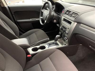 2011 Ford Fusion Hybrid   - Photo 28 - Crest Hill, IL 60403