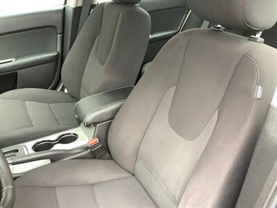 2011 Ford Fusion Hybrid   - Photo 19 - Crest Hill, IL 60403