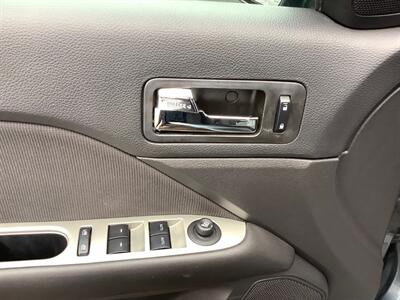 2011 Ford Fusion Hybrid   - Photo 9 - Crest Hill, IL 60403