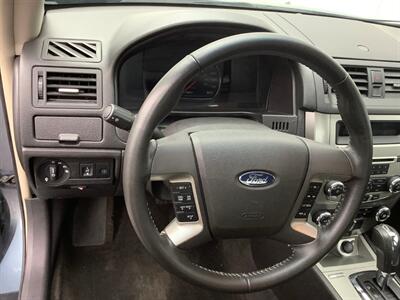 2011 Ford Fusion Hybrid   - Photo 14 - Crest Hill, IL 60403
