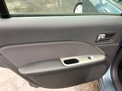2011 Ford Fusion Hybrid   - Photo 21 - Crest Hill, IL 60403