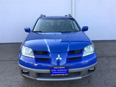 2003 Mitsubishi Outlander XLS   - Photo 9 - Crest Hill, IL 60403