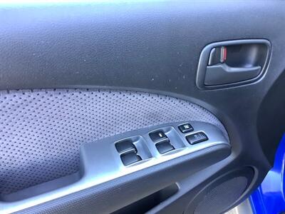 2003 Mitsubishi Outlander XLS   - Photo 11 - Crest Hill, IL 60403