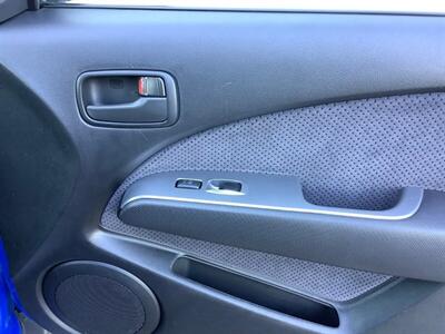 2003 Mitsubishi Outlander XLS   - Photo 25 - Crest Hill, IL 60403