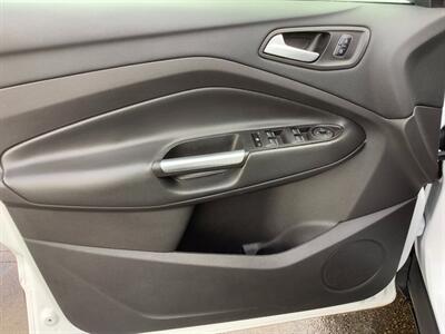 2017 Ford Escape SE   - Photo 11 - Crest Hill, IL 60403