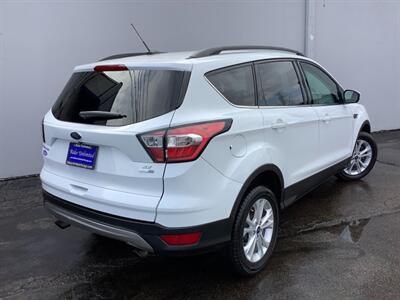 2017 Ford Escape SE   - Photo 6 - Crest Hill, IL 60403