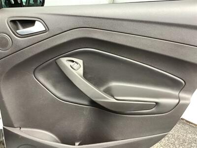 2017 Ford Escape SE   - Photo 27 - Crest Hill, IL 60403