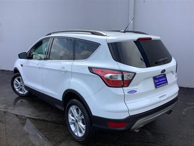 2017 Ford Escape SE   - Photo 4 - Crest Hill, IL 60403