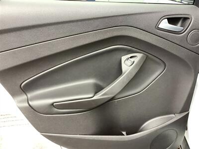 2017 Ford Escape SE   - Photo 25 - Crest Hill, IL 60403