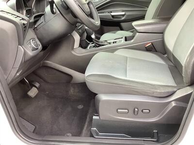 2017 Ford Escape SE   - Photo 13 - Crest Hill, IL 60403