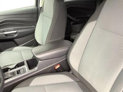 2017 Ford Escape SE   - Photo 24 - Crest Hill, IL 60403