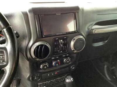 2016 Jeep Wrangler Sport   - Photo 12 - Crest Hill, IL 60403