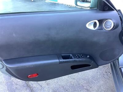 2004 Nissan 350Z   - Photo 13 - Crest Hill, IL 60403