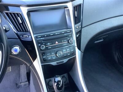 2014 Hyundai SONATA Limited   - Photo 18 - Crest Hill, IL 60403