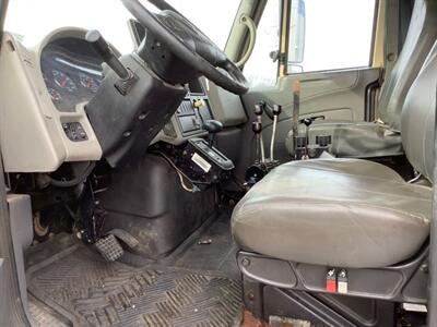2010 International WorkStar 7400  NON RUNNING TRUCK SOLD AS IS - Photo 13 - Crest Hill, IL 60403