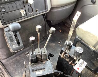 2010 International WorkStar 7400  NON RUNNING TRUCK SOLD AS IS - Photo 14 - Crest Hill, IL 60403