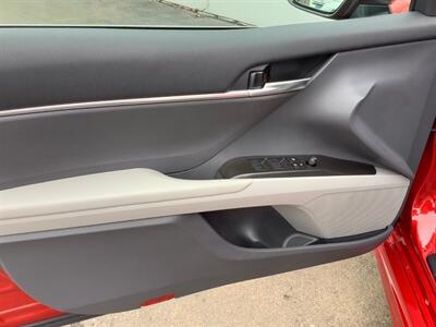 2024 Toyota Camry SE   - Photo 12 - Crest Hill, IL 60403