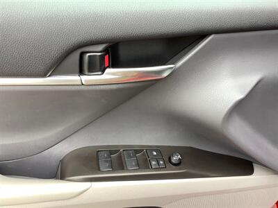 2024 Toyota Camry SE   - Photo 13 - Crest Hill, IL 60403