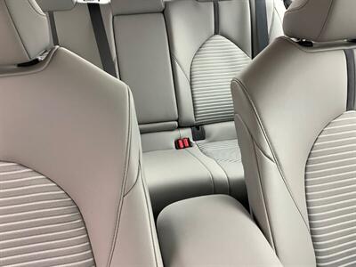 2024 Toyota Camry SE   - Photo 36 - Crest Hill, IL 60403