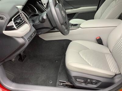 2024 Toyota Camry SE   - Photo 14 - Crest Hill, IL 60403