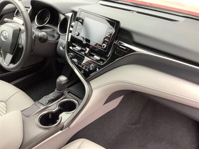 2024 Toyota Camry SE   - Photo 34 - Crest Hill, IL 60403