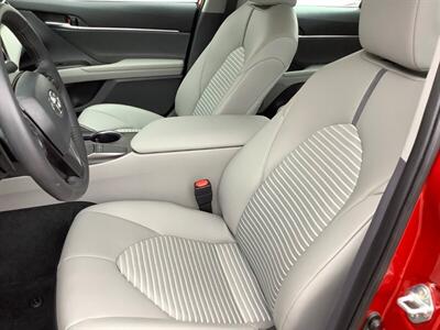 2024 Toyota Camry SE   - Photo 23 - Crest Hill, IL 60403