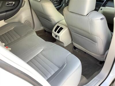 2011 Ford Taurus SE   - Photo 25 - Crest Hill, IL 60403