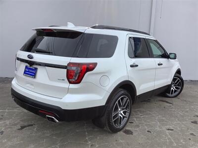 2016 Ford Explorer Sport   - Photo 6 - Crest Hill, IL 60403