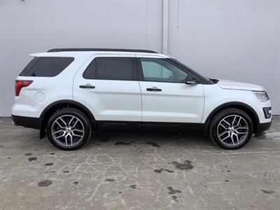 2016 Ford Explorer Sport   - Photo 7 - Crest Hill, IL 60403