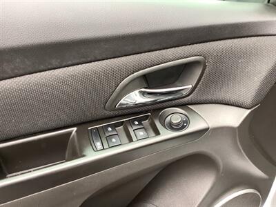 2011 Chevrolet Cruze LT   - Photo 11 - Crest Hill, IL 60403