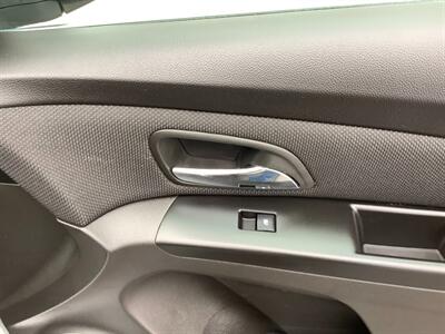2011 Chevrolet Cruze LT   - Photo 24 - Crest Hill, IL 60403