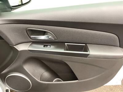 2011 Chevrolet Cruze LT   - Photo 23 - Crest Hill, IL 60403