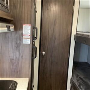 2019 Forest River Wolf Pup Limited 16BHS 16BHS - Photo 31 - Crest Hill, IL 60403