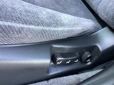 1997 Nissan Maxima GXE   - Photo 12 - Crest Hill, IL 60403
