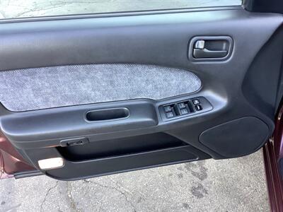 1997 Nissan Maxima GXE   - Photo 10 - Crest Hill, IL 60403