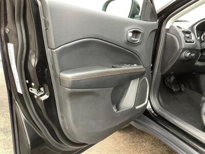 2021 Jeep Compass Limited - Photo 13 - Crest Hill, IL 60403