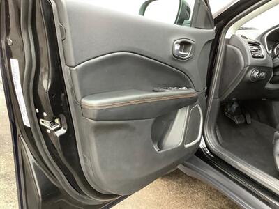 2021 Jeep Compass Limited   - Photo 13 - Crest Hill, IL 60403