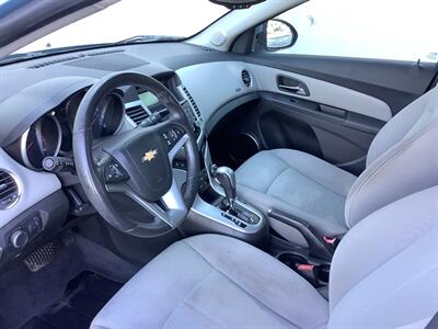 2011 Chevrolet Cruze LT - Photo 13 - Crest Hill, IL 60403