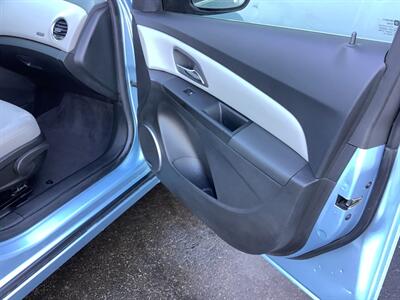 2011 Chevrolet Cruze LT - Photo 23 - Crest Hill, IL 60403