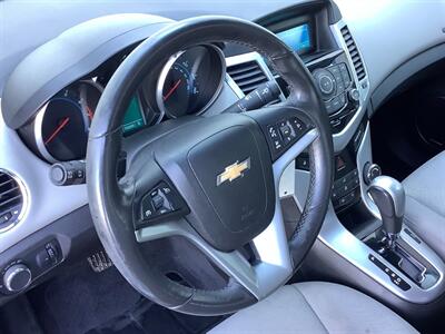 2011 Chevrolet Cruze LT - Photo 17 - Crest Hill, IL 60403