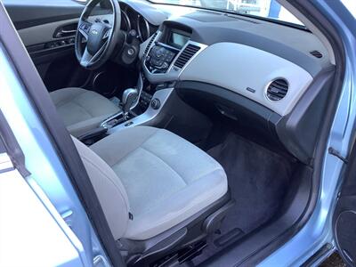 2011 Chevrolet Cruze LT - Photo 24 - Crest Hill, IL 60403