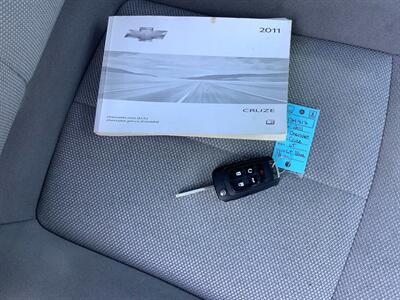 2011 Chevrolet Cruze LT - Photo 25 - Crest Hill, IL 60403