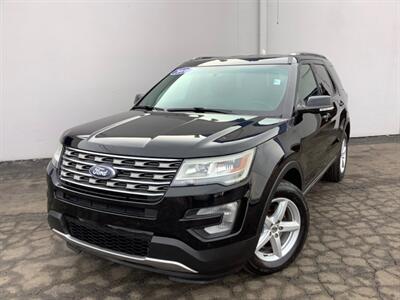 2016 Ford Explorer XLT   - Photo 2 - Crest Hill, IL 60403